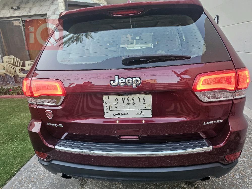 جیپ گراند شیرۆکی